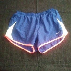 NIKE RUNNING SHORTS Size M